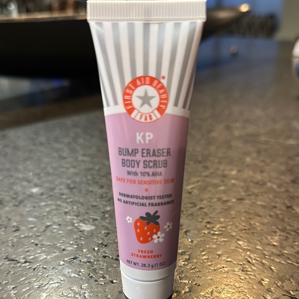 First Aid Beauty KP Bump Eraser Body Scrub